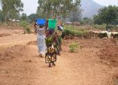 Women carrying firewood in Malombe
